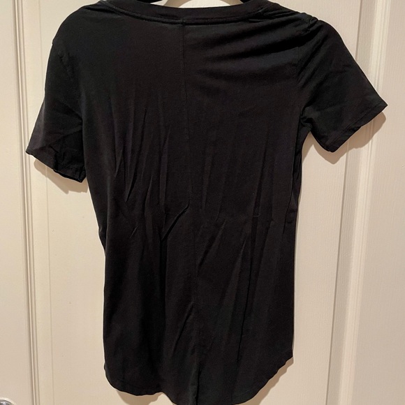 Aritzia The Group by Babaton V Neck Tee XS EUC Black - Picture 2 of 5